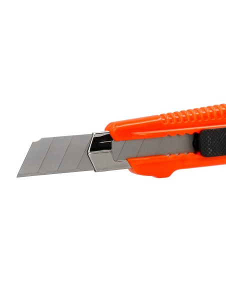 CUTTER Q-CON.68BC C/PROTECTOR METALICO CUCHILLA ANCHA