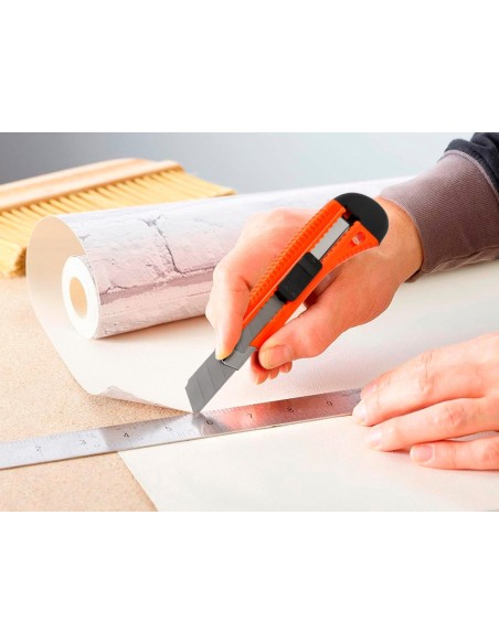 CUTTER Q-CON.68BC C/PROTECTOR METALICO CUCHILLA ANCHA