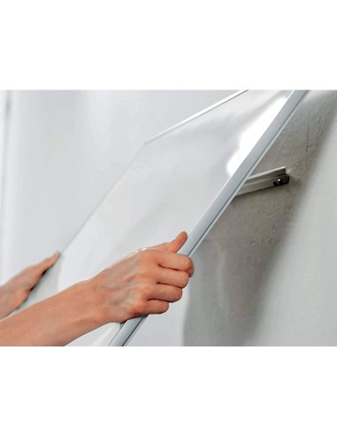PIZARRA BL.NOBO IP PRO 32 LACADA MAGNETICA 710X400MM