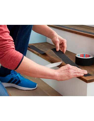 CINTA ANTIDESLIZANTE ADH. TESA USO INTERIOR/EXTERIOR NG.15MT.X 25MM