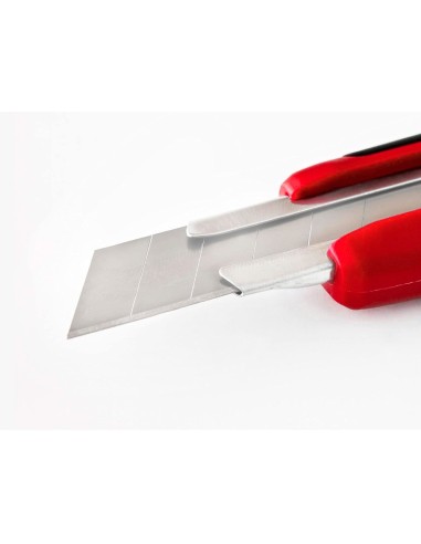 REPUESTO CUTTER ANCHO METALICO Q-CON.0,5X18 MM ESTUCHE 12 CUCHILLAS