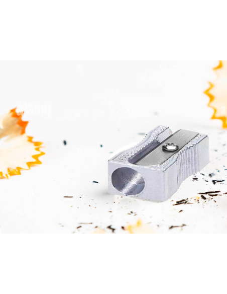 SACAPUNTAS Q-CON.METALICO RECTANGULAR 1 USO