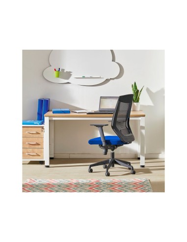 SILLA ROCADA C/REGUL. LUMBAR C/BRAZOS MALLA NG, TAPIZADO AZ.