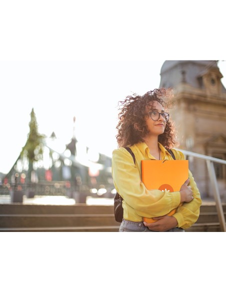 CARPETA  ANTARTIK GOMAS A4 3 SOLAPAS CARTON FORRADO MOSTAZA