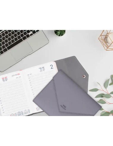 AGENDA ENCUADERNADA  PSARA A5 2026 DIA PAGINA VE. PAPEL 70GR.FSC